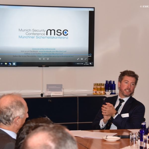 Pressefoto WISIGE 20181107 Dr. Benedikt Franke Keynote Speaker bei Wiesbadener Sicherheitsgespräche